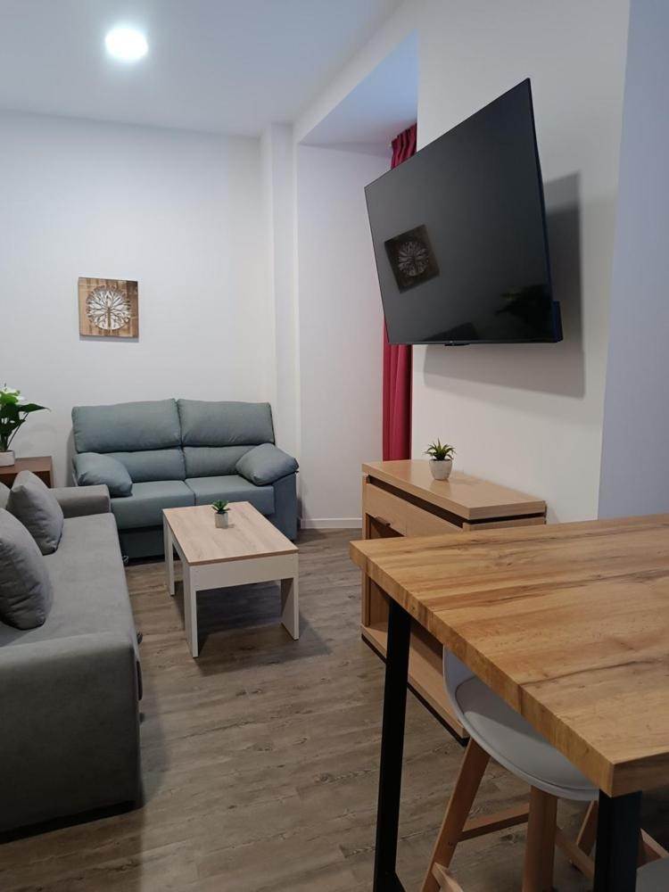 Apartamentos Turisticos Avila Puerta De San Vicente 0-2 Екстериор снимка