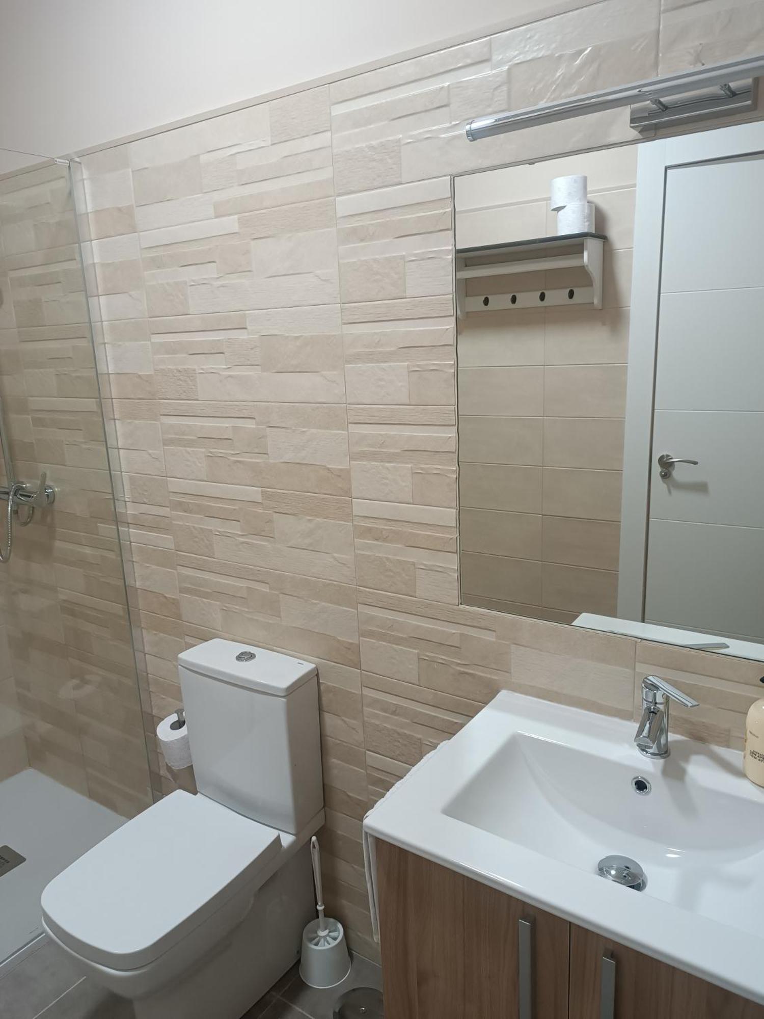 Apartamentos Turisticos Avila Puerta De San Vicente 0-2 Екстериор снимка